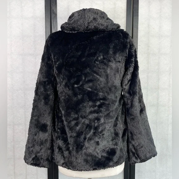 Patagonia Black Girls' Jacket - Picture 2 of 7